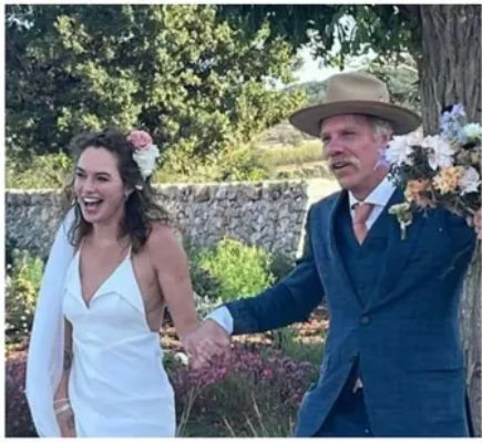 Lena Headey and Marc Menchaca tied the knot on October 6, 2022.